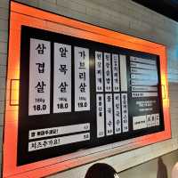 🇰🇷【韓国】日本のメディアからも人気！(^ ^) 芳荑豚家(パンイトンガ)！