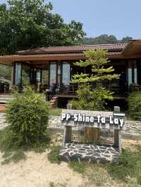PP Shine Ta Lay, Cozy Seaside Cafe on Phi Phi Don Island