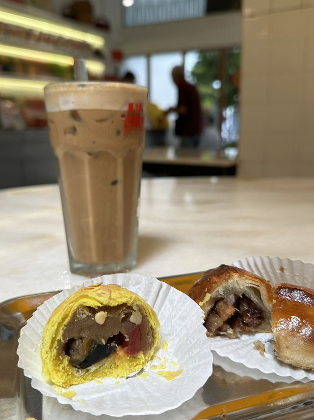 How to get the best of the adrenaline rush and relaxing calm of Kuala Lumpur at the same time?!