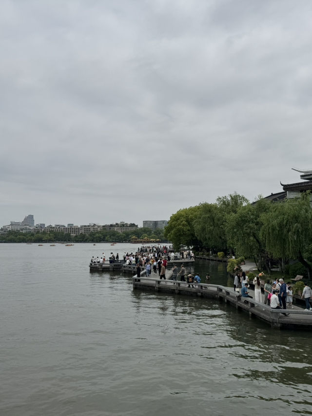 **【杭州四日三夜】避開人潮慢遊西湖！食勻南宋御街米芝蓮煎餃**  