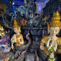  วัดร่องเสือเต้น Blue Temple