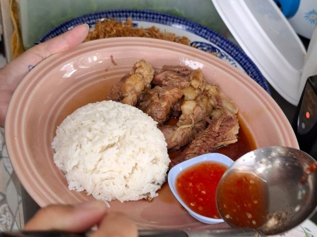 พากินเป็ดพะโล้เจ้าเด็ดหัวหิน ~ ร้านระตะมา*