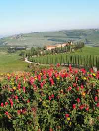 世界遺産の絶景　イタリア　トスカーナのオルチャ渓谷