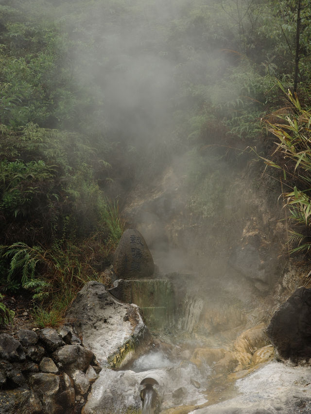 What to Expect in Heshun When It Rains: Food, Fog, and Friendly Hosts