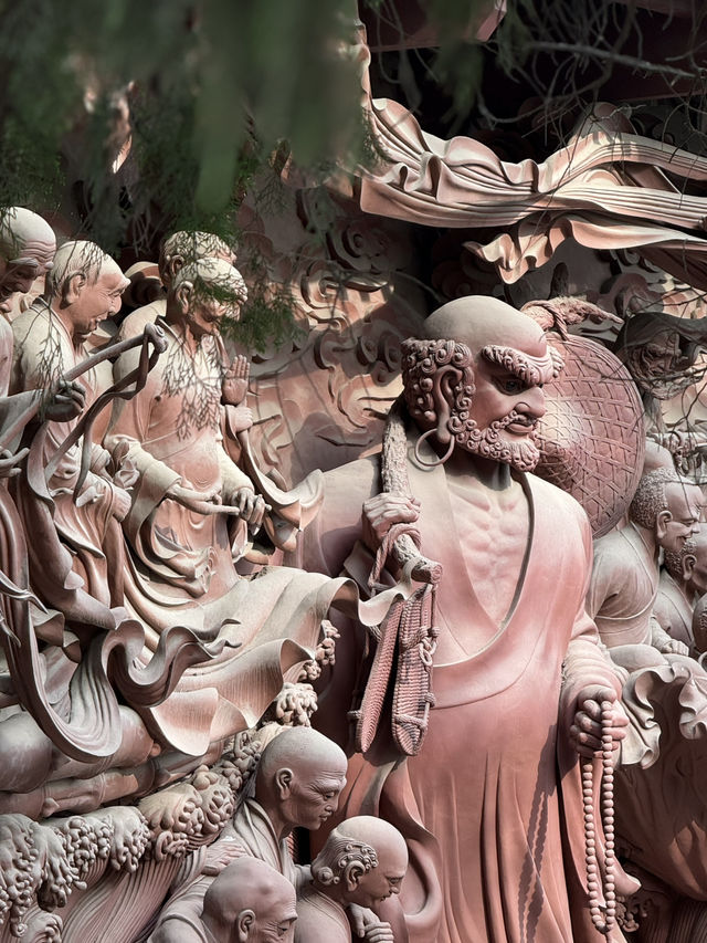 Mindblowing Buddhist sculpture art corridor in Mianyang