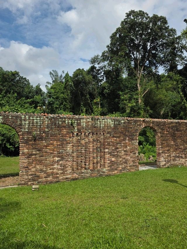 McDo Meets Tranquility: A Bite at Ridout Tea Garden, Singapore