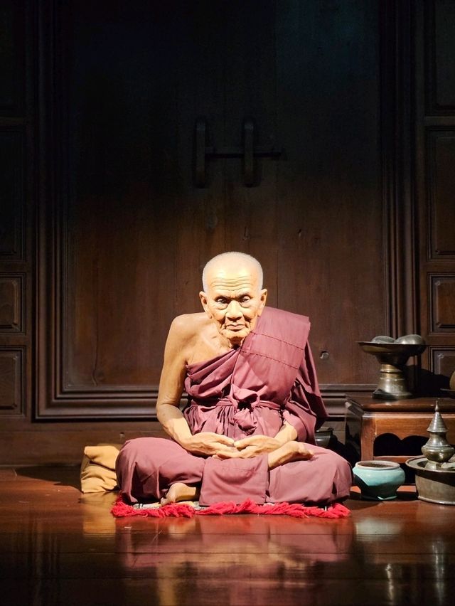 พิพิธภัณฑ์หุ่นขี้ผึ้งไทย