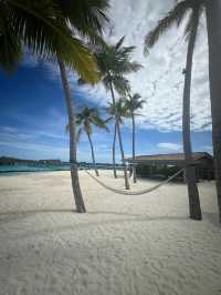 A Slice of Heaven: Unmatched Luxury at St. Regis Maldives