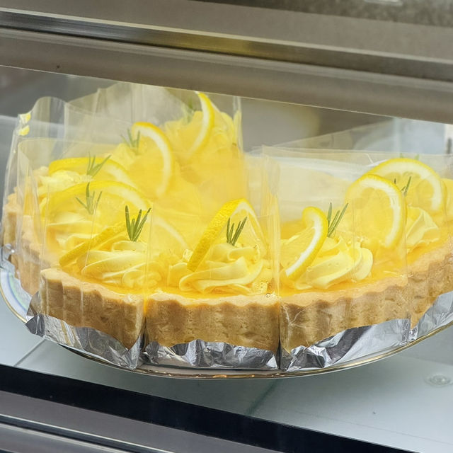 🍰เค้กคาเฟ่” ร้านเค้กที่คนศรีราชาบอกต่อ 