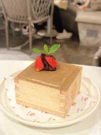 紅磚拱門設計，充滿異國風情嘅「2 Soon Cafe」