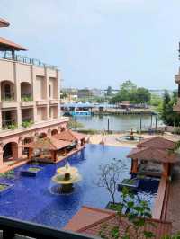 🇲🇾💖 Melaka Diaries: Stay Like Royalty at Casa del Rio! 🏰🌅