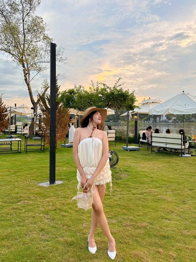 Quán cà phê vibe châu Âu đẹp như resort mới toanh vừa xuất hiện tại Sài Gòn
