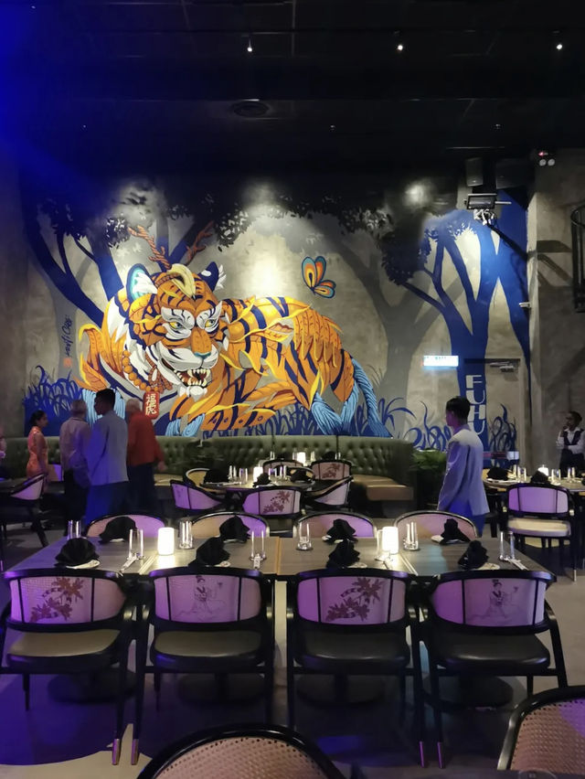 Night Bites & Neon Lights: FUHU’s Supper Scene Unveiled