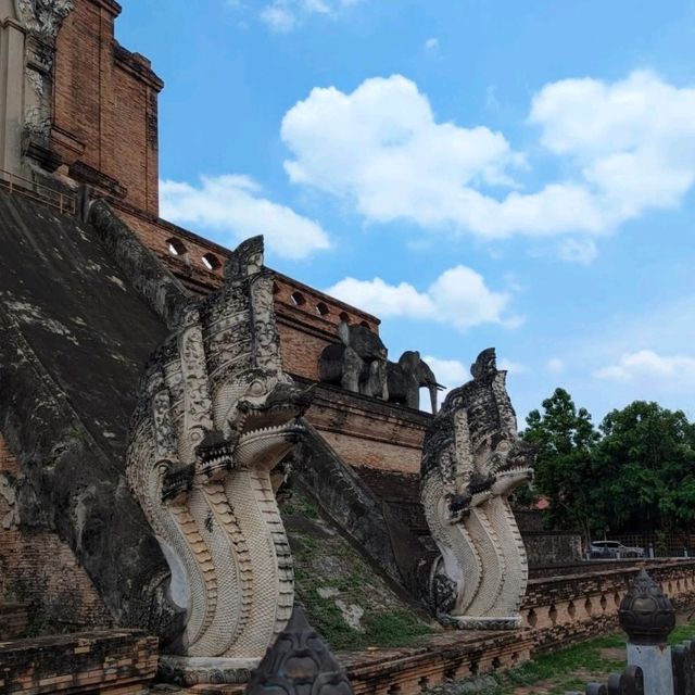歴史が息づく壮大な遺跡！ワット・チェディルアンの神秘