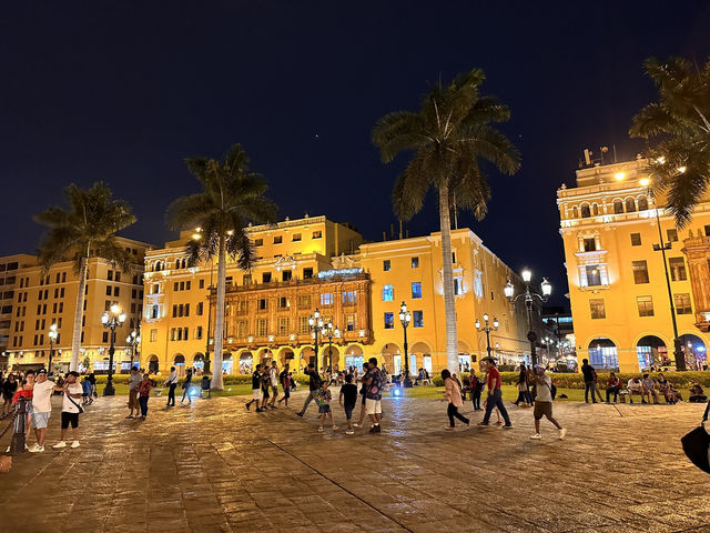 【リマ・マヨール広場（Plaza Mayor）｜歴史と灯りが紡ぐペルーの心臓部✨】