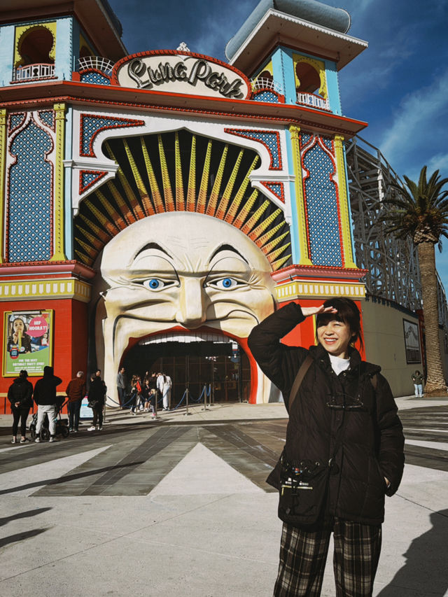 Spent my Sunday exploring one of Melbourne’s most iconic neighbourhoods — St Kilda! ☀️