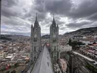 【ヴォト国立大聖堂｜Basilica del Voto Nacional】