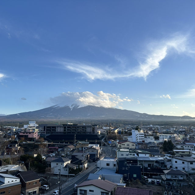 🏞️「鏡湖奇蹟！一睹逆富士壯景：富士河口湖的震撼登場」