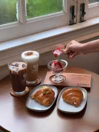 คาเฟ่ในสวนสวยสไตล์อังกฤษ • 🧺🥐☕️🌿🍂