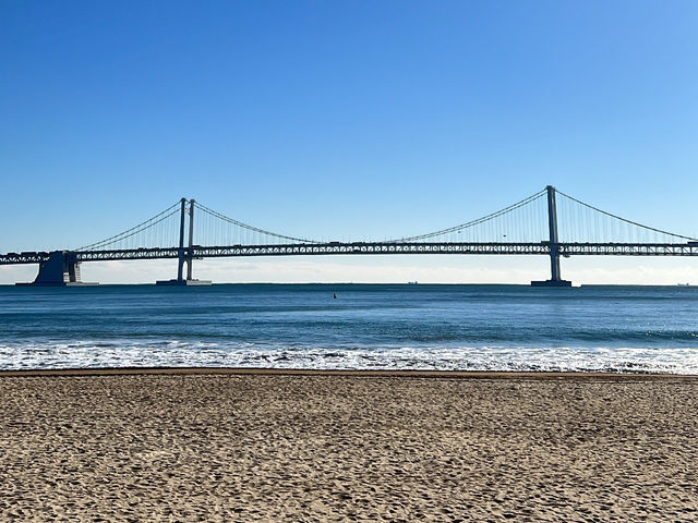 A peaceful morning in Gwangalli (광안리)