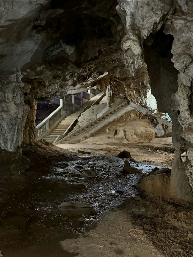 That Thakhek Cave Life