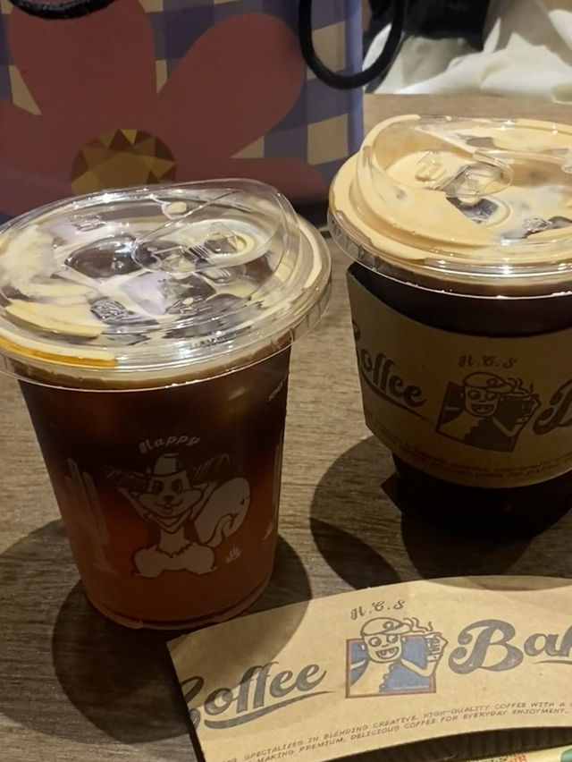 Happy coffee bakery ร้านเบเกอรี่ยอดฮิตในเฉิงตู