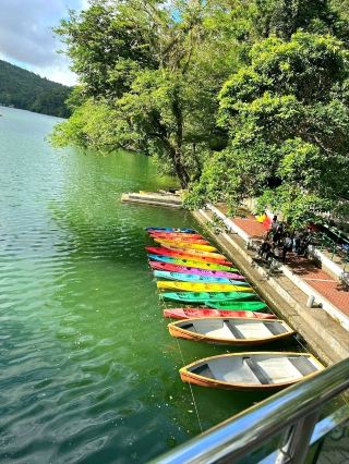 Nature’s Mirror: A Day at Bulusan Lake
