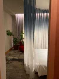 🏛️築100年の銀行をリノベーション！「HOTEL K5」で過ごすアートな東京ステイ 日本橋兜町に佇む「HOT