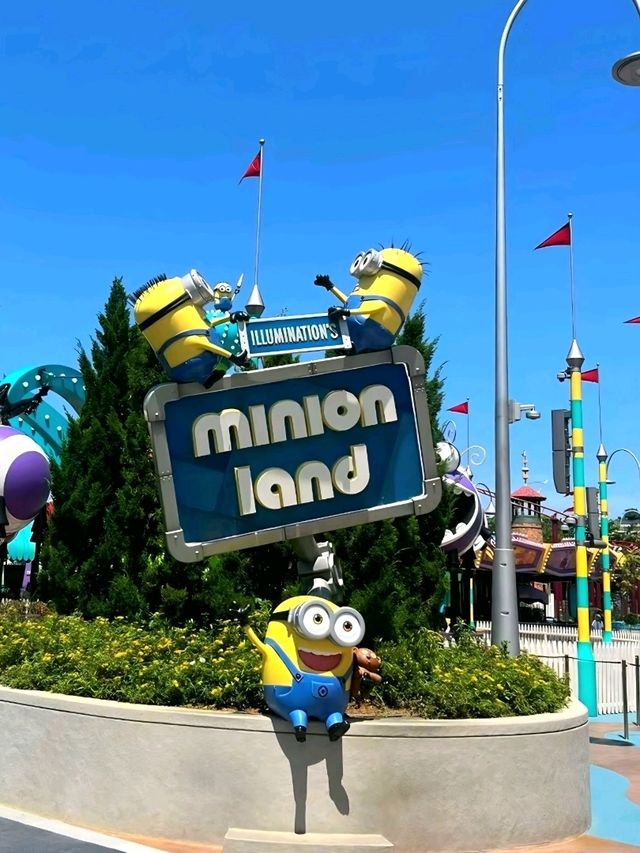 Banana Filled Fun  A Day at Minion Land, Singapore