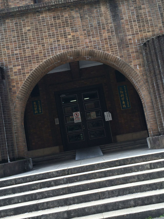 【本郷から根津へ: ツーリスト向け東京大学本郷キャンパス　夏休み向け】
