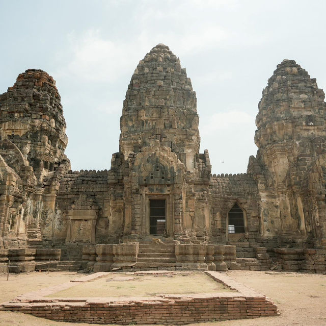 เที่ยวลพบุรี ฤดูฝน