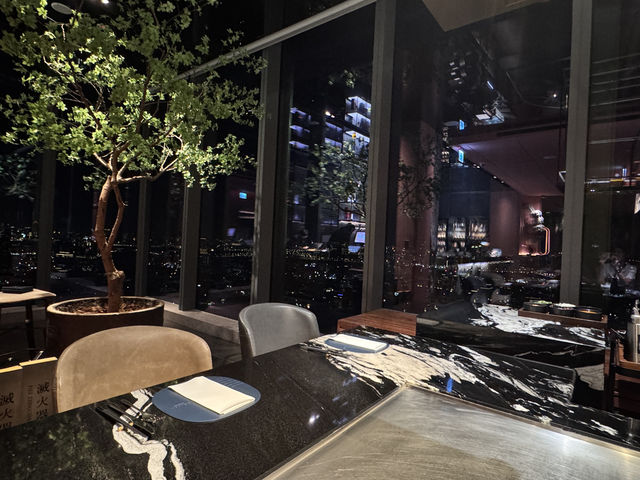 【新莊美食】旨醞鐵板料理｜高樓夜景佐極致海陸饗宴
