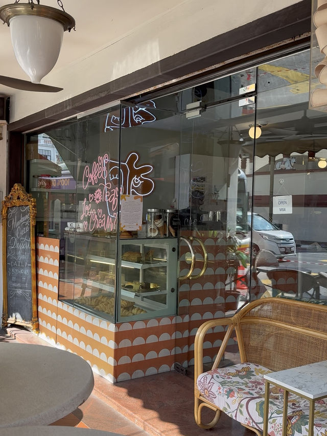 Chinatown’s Best-Kept Café Secret with Ice Cream and Lounge Vibes