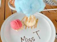Miss T Cafe & Restaurant