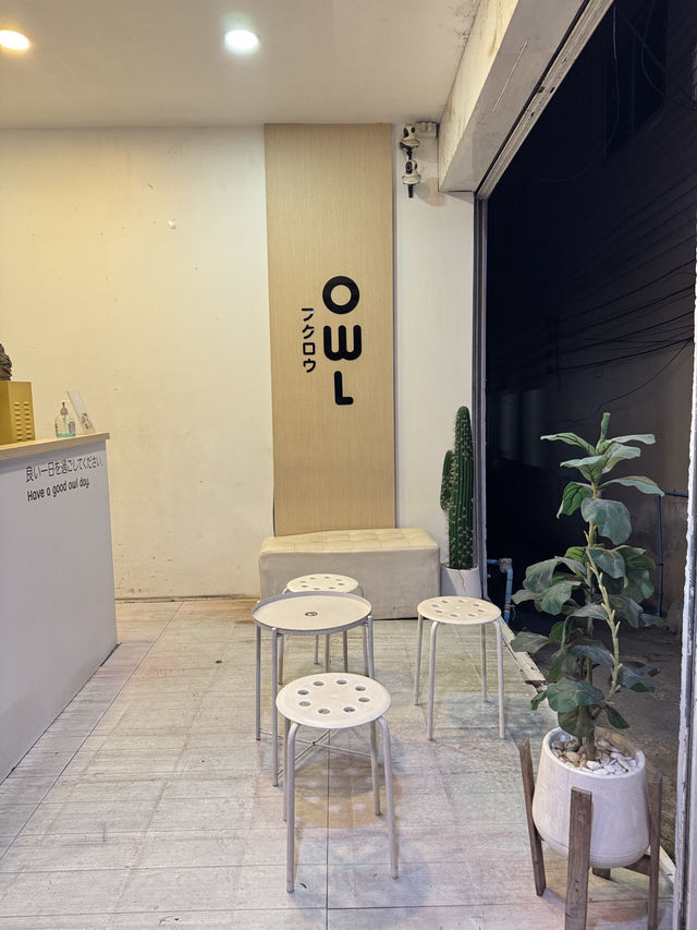 แระนำร้าน  OWL CHA ตลาดเก่ายะลา