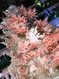 ✨ 丸の内クリスマス記録と2025 予測: 花と光の饗宴からマリオと共に彩る冬へ