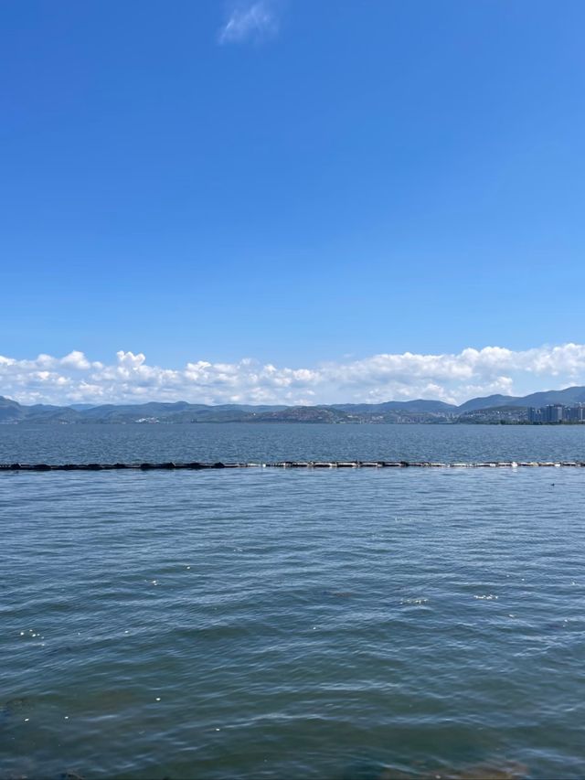 Escape to Erhai: Nature, Culture, and Calm