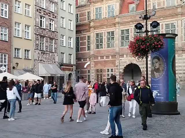 【グダンスクの心を歩く】ドゥーガ通り🌈🏘️ 【グダンスクの心を歩く】ドゥーガ通り🌈🏘️
