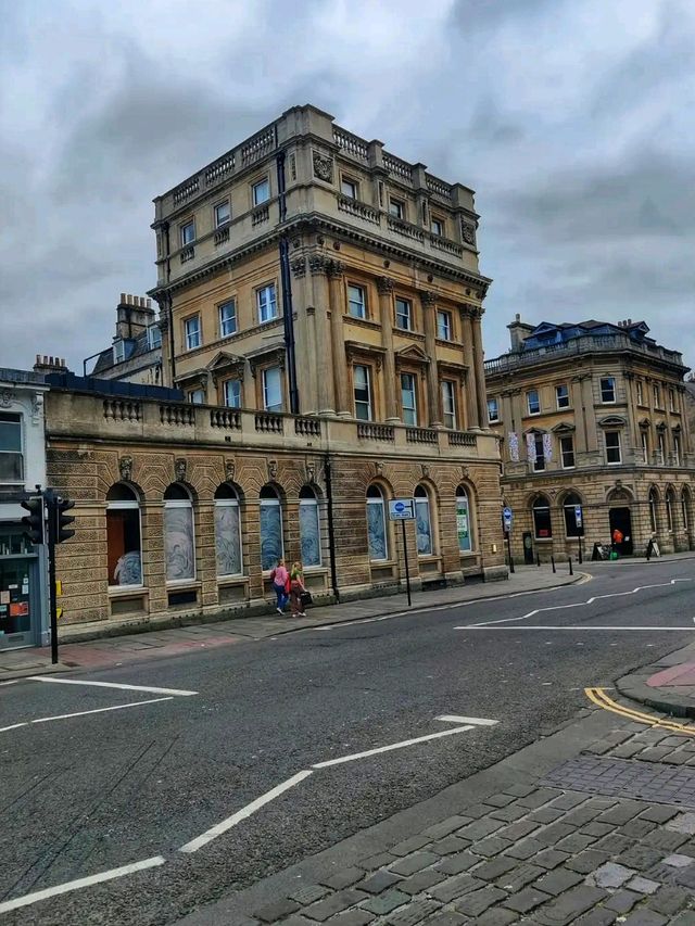 The Royal Crescent – Bath’s Iconic Landmark 🌟