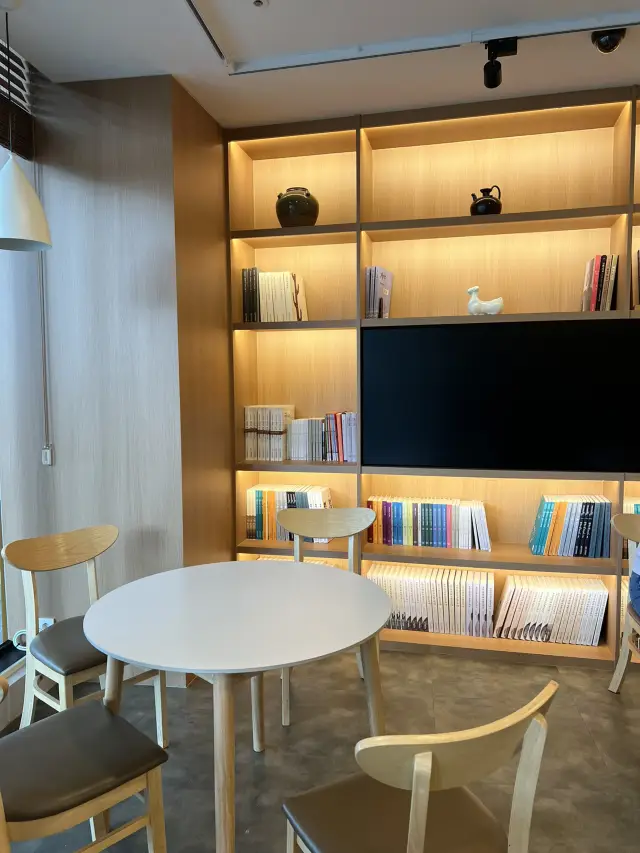 博物館咖啡廳與博物館大廳