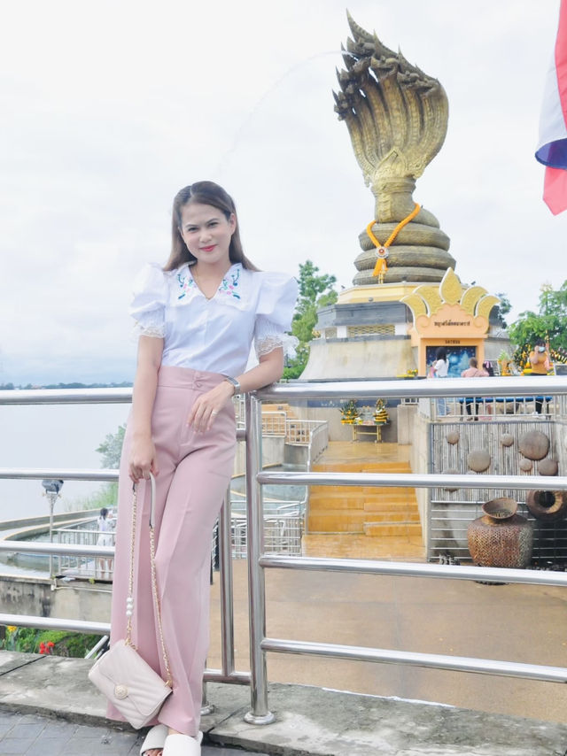 ลานพญาศรีสัตนาคราช จ.นครพนม