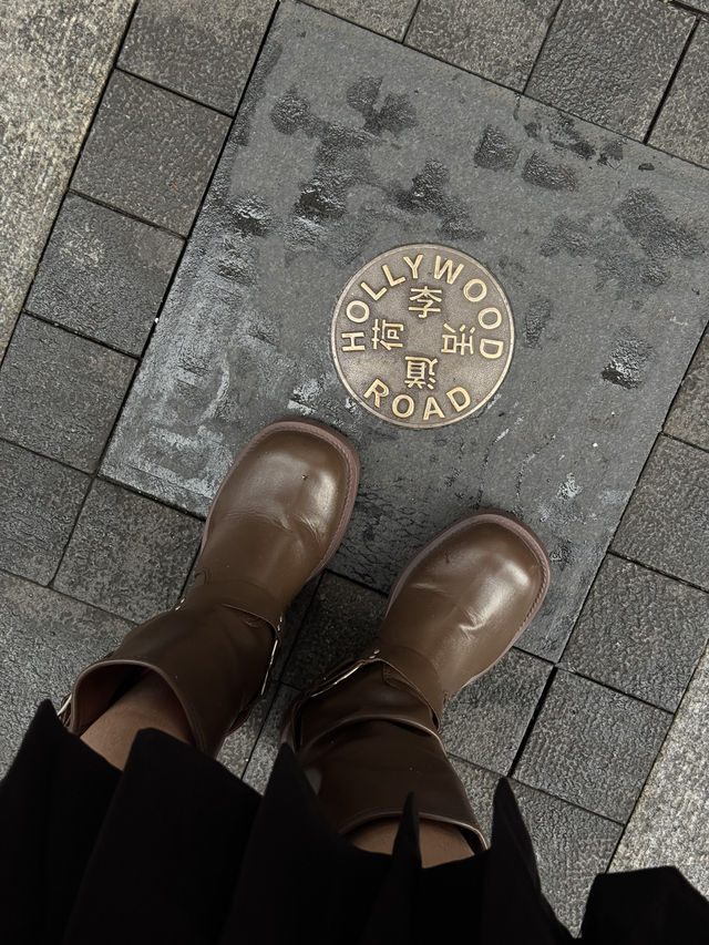 ถนนคนเดินสุดอาร์ต “Hollywood Rd”
