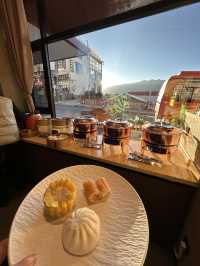 Sunrise Feast at Deqin🌄