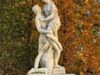 🏰🌷 Schönbrunn Palace – Vienna’s Golden Crown of History and Harmony