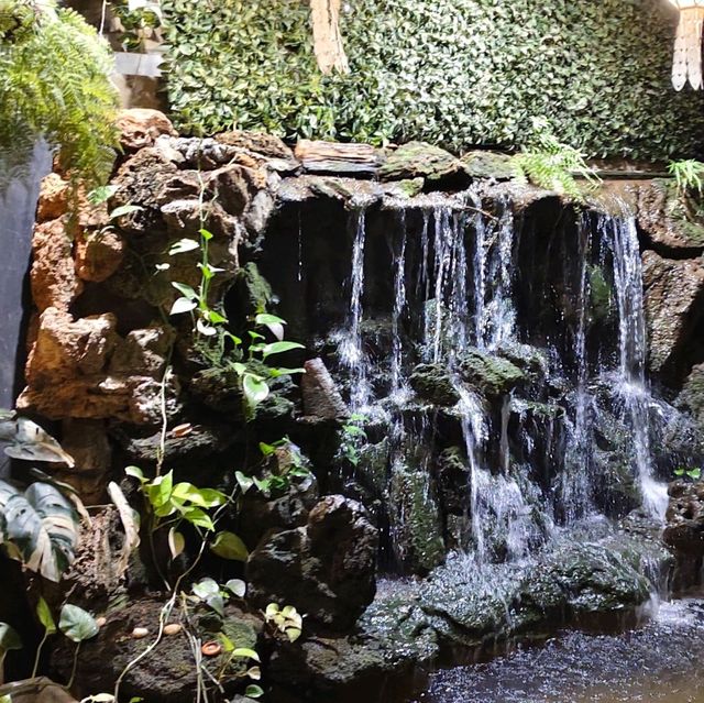 ร้านอาหารแซ่บๆ แบบลับๆ ร้านอาหารแซ่บๆ แบบลับๆ