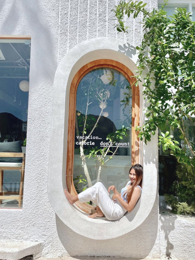 🌴 Qoori Qoori Café – Phi Phi Island 🏖