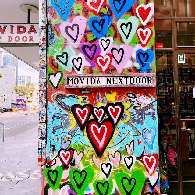 Melbourne’s Iconic Graffiti Alley: Street Art Vibes in the CBD 🎨🔥 Melbourne’s Iconic Graffiti Alley: Street Art Vibes in the CBD 🎨🔥