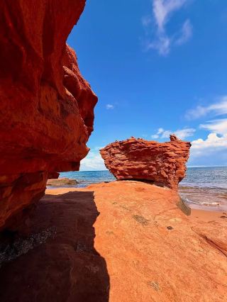 Red Cliffs & Rolling Greens: My Enchanting Escape to Prince Edward Island 