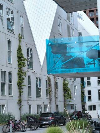 丹麥奧胡斯「冰山」 — 建築與海風交匯之處。