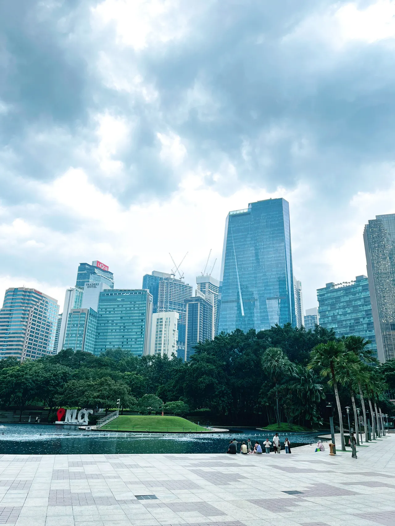Suria KLCC – Kuala Lumpur’s Must-Visit Lifestyle & Shopping Destination